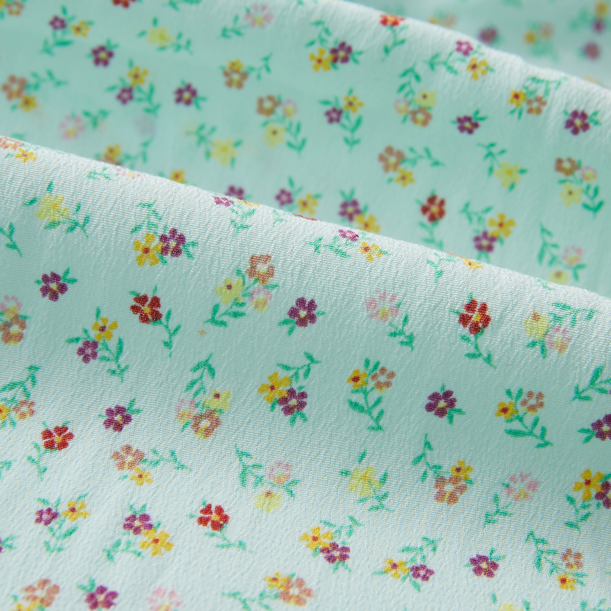 Crêpe imprimé petites fleurs 53% viscose 47% rayonne haut pastoral & tissu classique